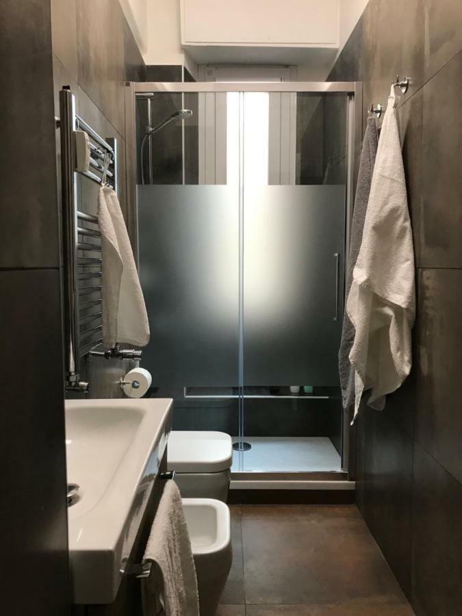 Pangsapuri 58 m² dengan 2 bilik tidur dan 1 bilik mandi peribadi di Appio Latino Rome Luaran gambar